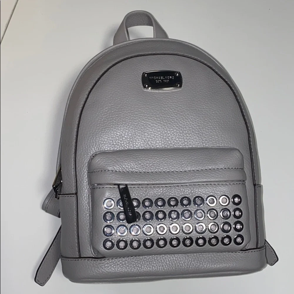 AUTH NWT MICHAEL KORS GROMMET BACKPACK PEARL GREY